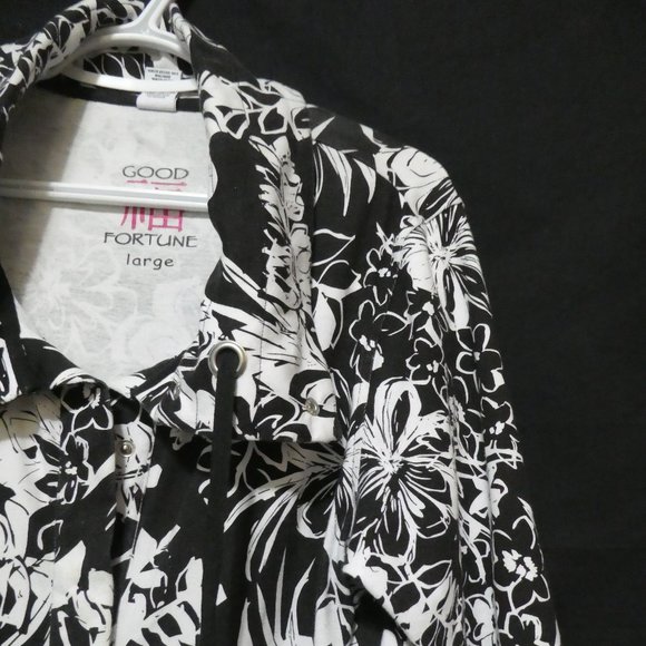 GOOD FORTUNE | large | Black and White Floral Snap Button-Up Jacket | NWOT - Picture 6 of 16